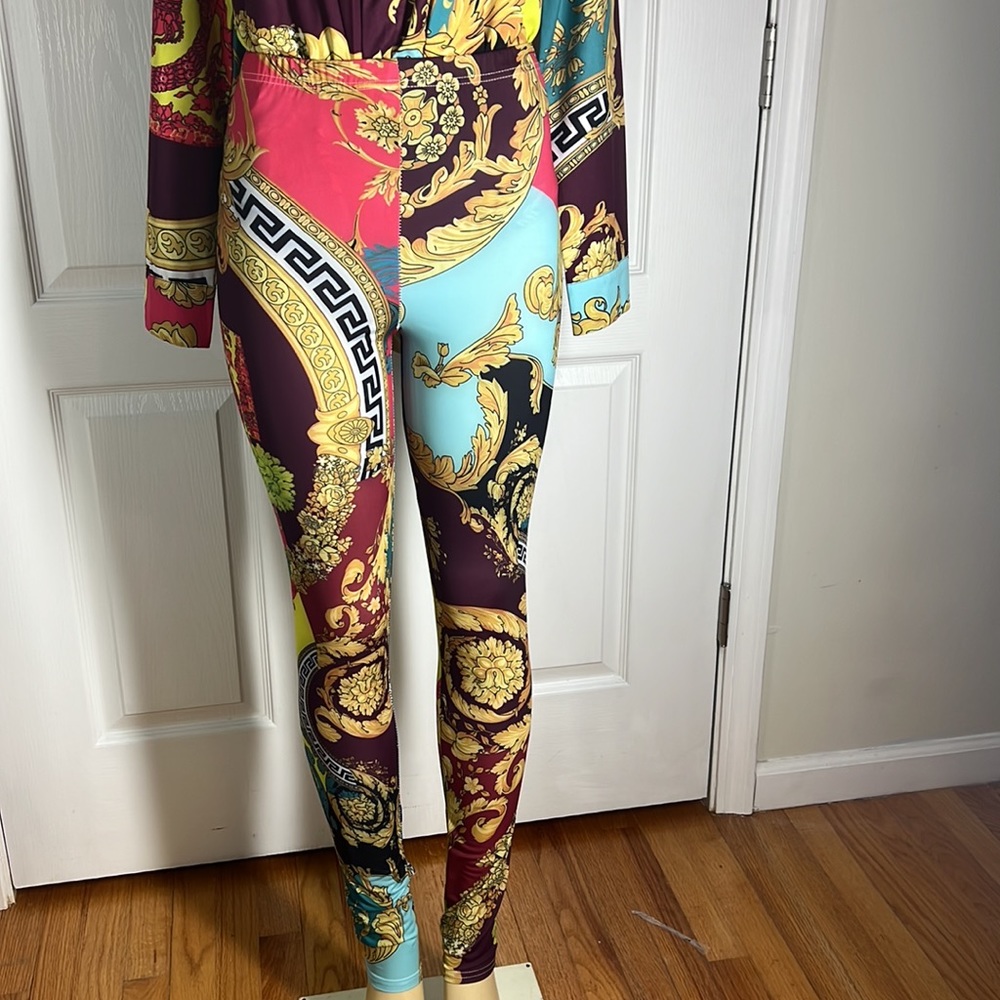 Unique 2 pcs body suit and pants, colorful print, size L - Picture 3 of 6